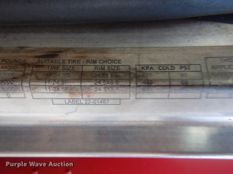 image for item GI9338 2000 Peterbilt 379 semi truck