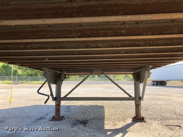 image for item H1008 1998 Stoughton dry van trailer