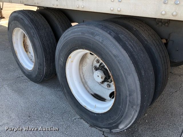 image for item H1008 1998 Stoughton dry van trailer