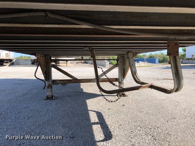 image for item H1011 1996 Hyundai dry van trailer