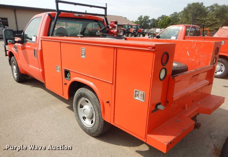 image for item DB4975 2008 Ford F250 Super Duty utility bed pickup truck