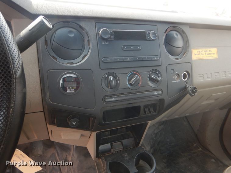 image for item DB4975 2008 Ford F250 Super Duty utility bed pickup truck