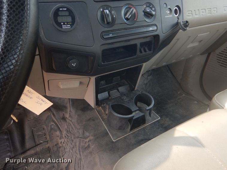 image for item DB4975 2008 Ford F250 Super Duty utility bed pickup truck