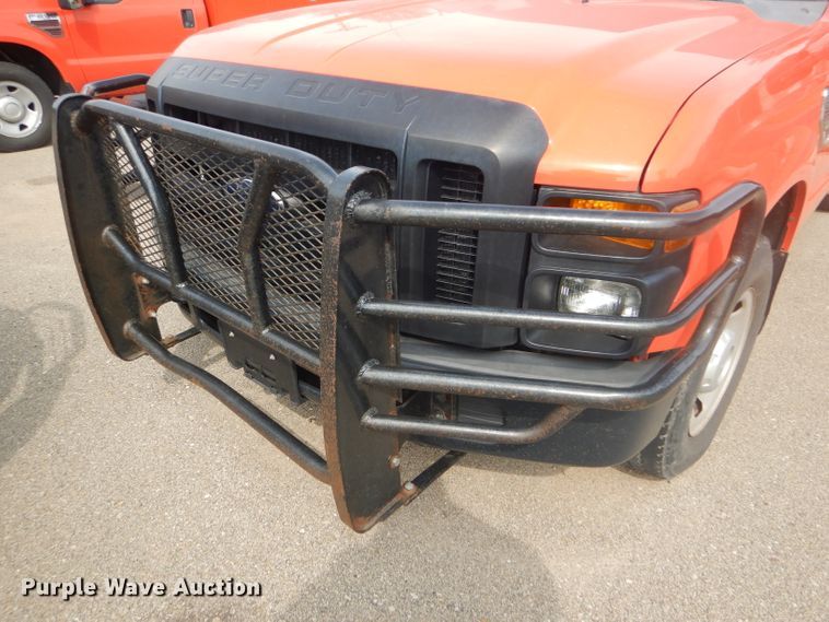 image for item DB4975 2008 Ford F250 Super Duty utility bed pickup truck