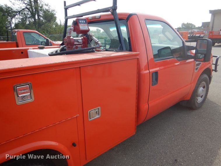 image for item DB4975 2008 Ford F250 Super Duty utility bed pickup truck