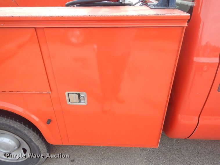 image for item DB4975 2008 Ford F250 Super Duty utility bed pickup truck