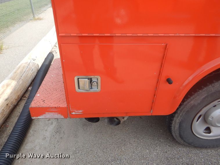 image for item DB4975 2008 Ford F250 Super Duty utility bed pickup truck