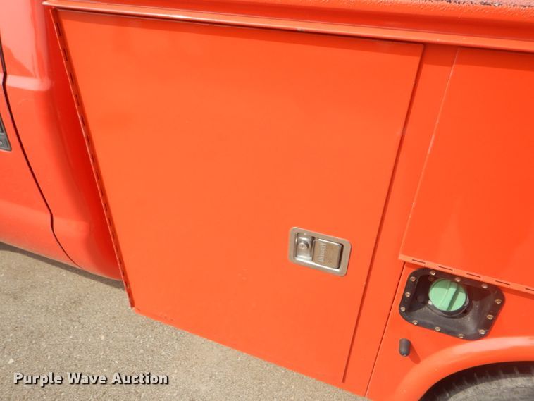 image for item DB4975 2008 Ford F250 Super Duty utility bed pickup truck