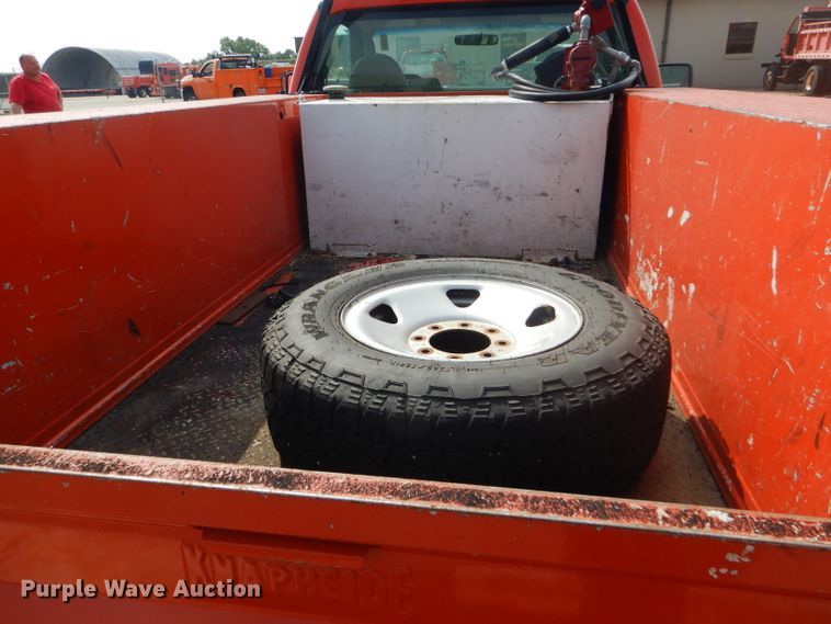 image for item DB4975 2008 Ford F250 Super Duty utility bed pickup truck