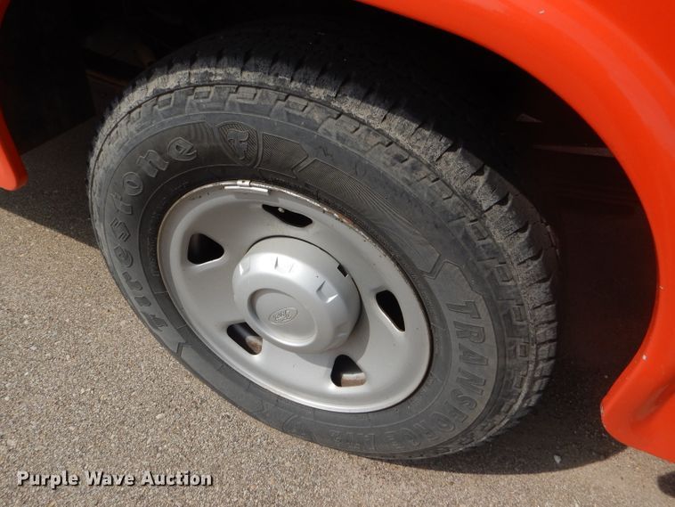 image for item DB4975 2008 Ford F250 Super Duty utility bed pickup truck