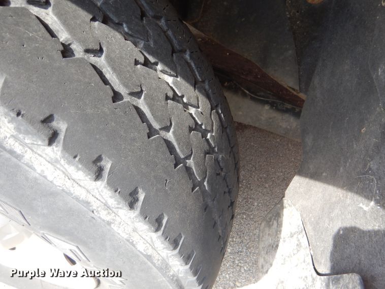 image for item DB4975 2008 Ford F250 Super Duty utility bed pickup truck