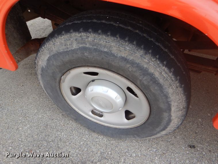 image for item DB4975 2008 Ford F250 Super Duty utility bed pickup truck