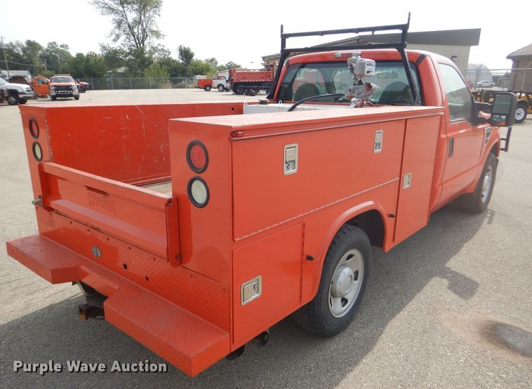 image for item DB4976 2008 Ford F250 Super Duty utility bed pickup truck