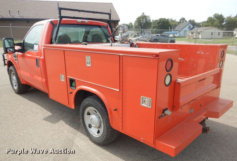 image for item DB4976 2008 Ford F250 Super Duty utility bed pickup truck