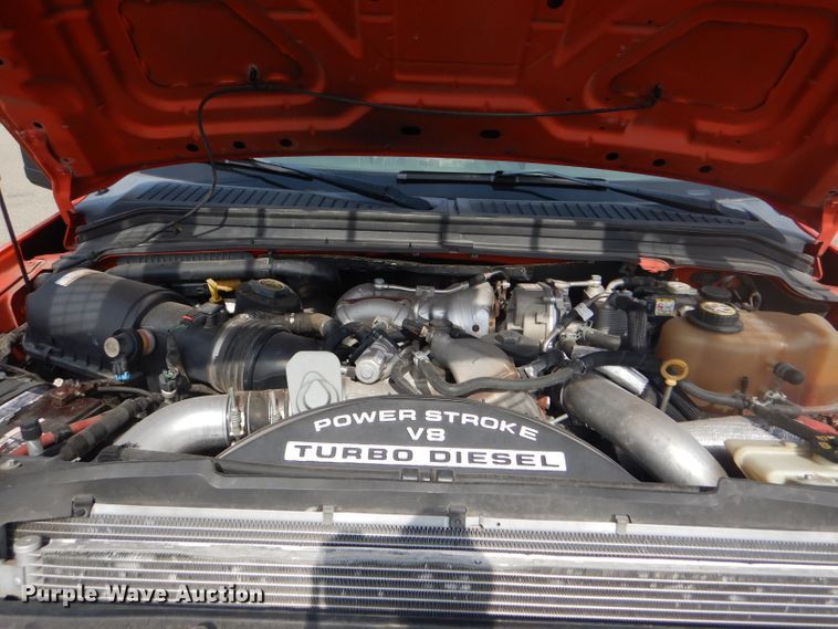 image for item DB4976 2008 Ford F250 Super Duty utility bed pickup truck