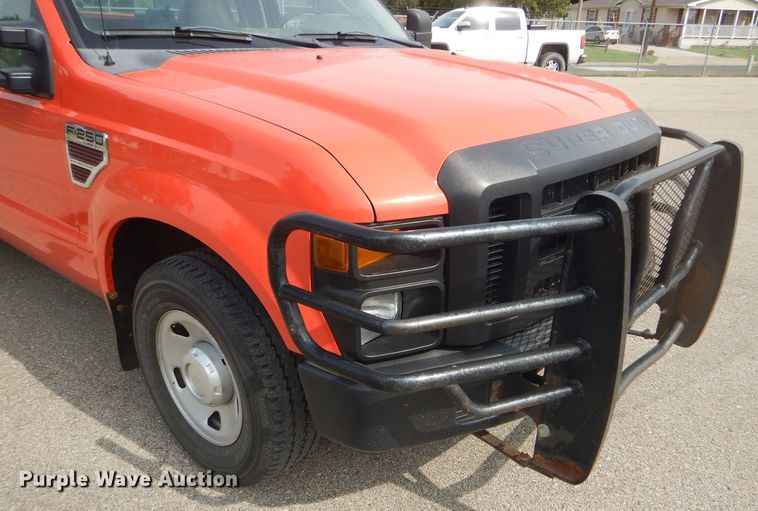 image for item DB4976 2008 Ford F250 Super Duty utility bed pickup truck