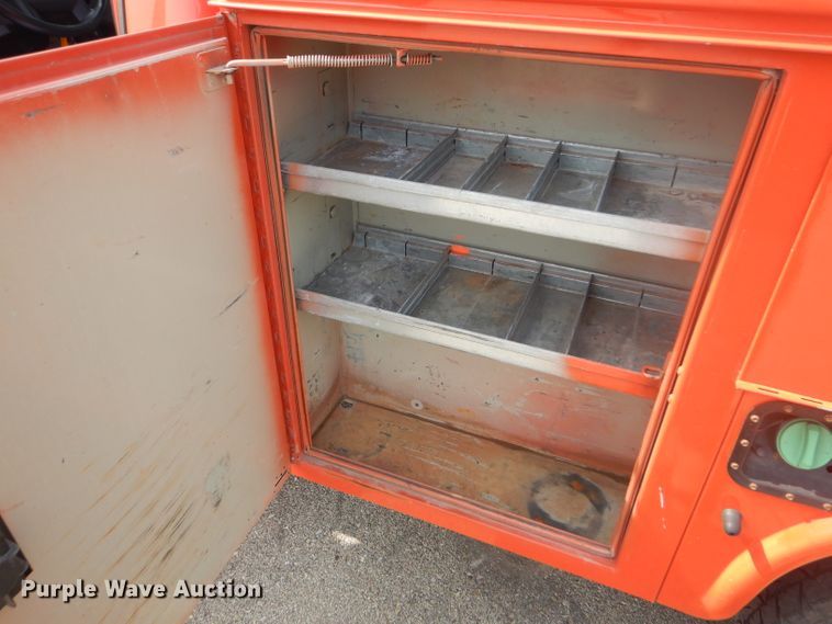 image for item DB4976 2008 Ford F250 Super Duty utility bed pickup truck