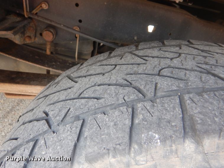 image for item DB4976 2008 Ford F250 Super Duty utility bed pickup truck