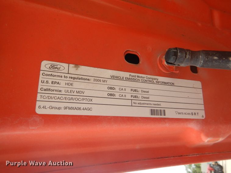 image for item DB4977 2009 Ford F250 Super Duty utility bed pickup truck