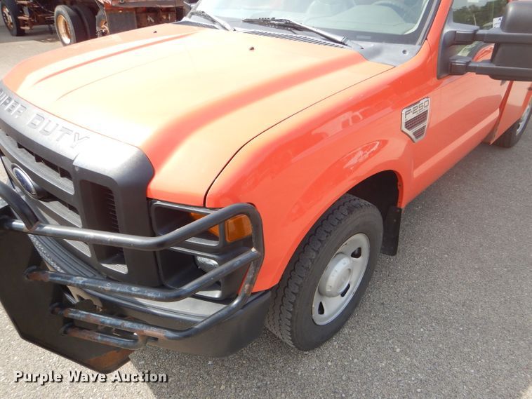 image for item DB4977 2009 Ford F250 Super Duty utility bed pickup truck