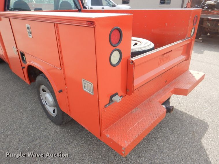 image for item DB4977 2009 Ford F250 Super Duty utility bed pickup truck