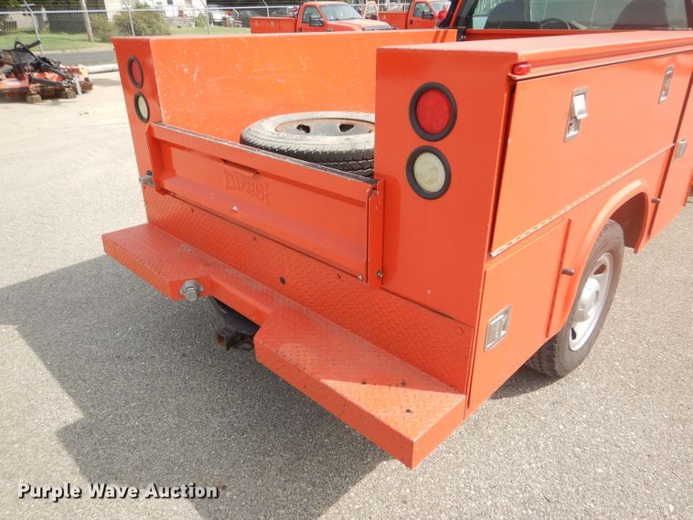 image for item DB4977 2009 Ford F250 Super Duty utility bed pickup truck