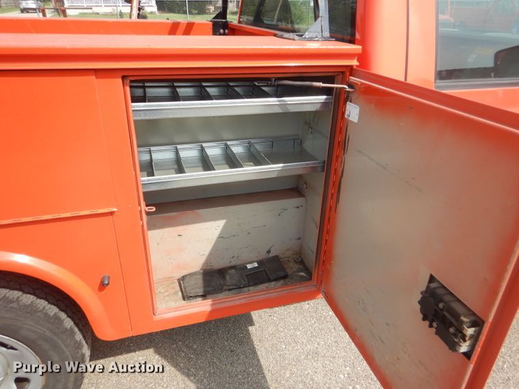 image for item DB4977 2009 Ford F250 Super Duty utility bed pickup truck