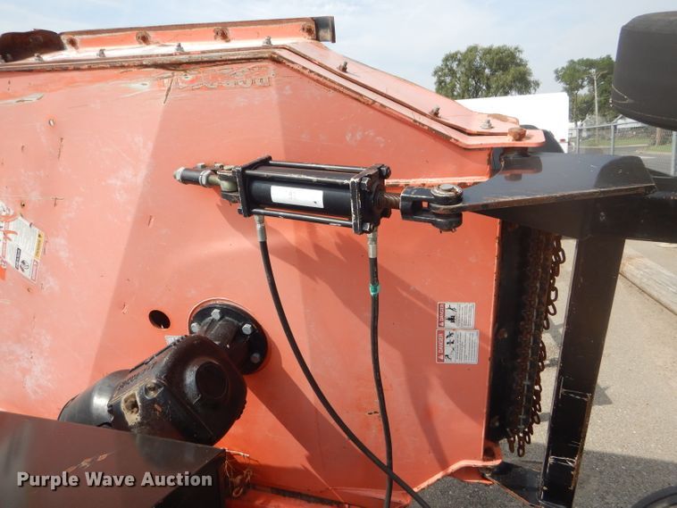 image for item DB4978 2011 Land Pride RCBM6610 rotary mower