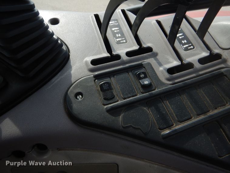 image for item DB4979 2004 Case MXU-100 tractor