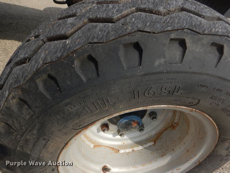 image for item DB4979 2004 Case MXU-100 tractor