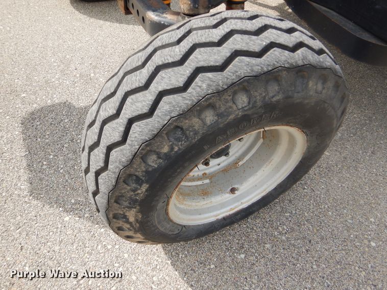 image for item DB4979 2004 Case MXU-100 tractor