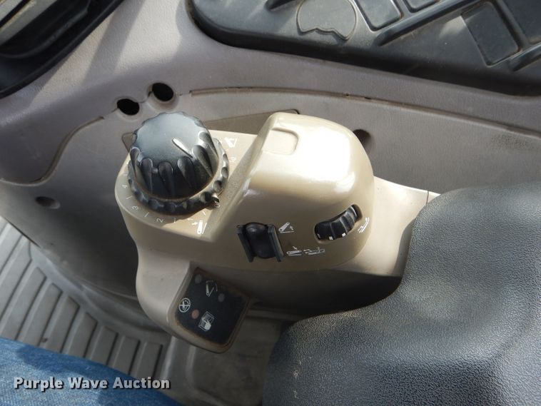 image for item DB4980 2004 Case MXU-100 tractor