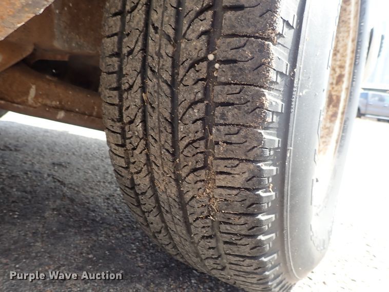 image for item DE1072 1997 Chevrolet Suburban 1500 SUV