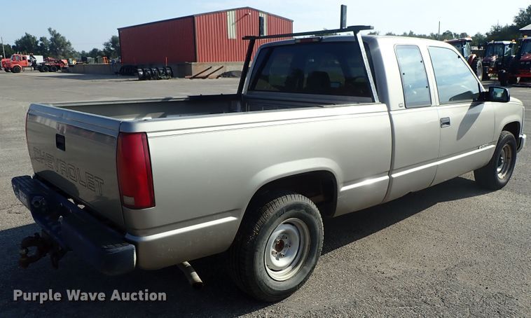 image for item DE1073 1998 Chevrolet C1500 Ext. Cab pickup truck