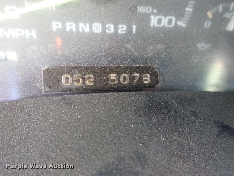 image for item DE1073 1998 Chevrolet C1500 Ext. Cab pickup truck