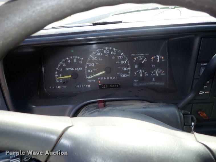 image for item DE1073 1998 Chevrolet C1500 Ext. Cab pickup truck