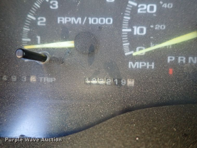 image for item DE1073 1998 Chevrolet C1500 Ext. Cab pickup truck