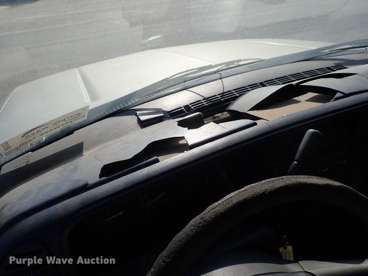 image for item DE1073 1998 Chevrolet C1500 Ext. Cab pickup truck