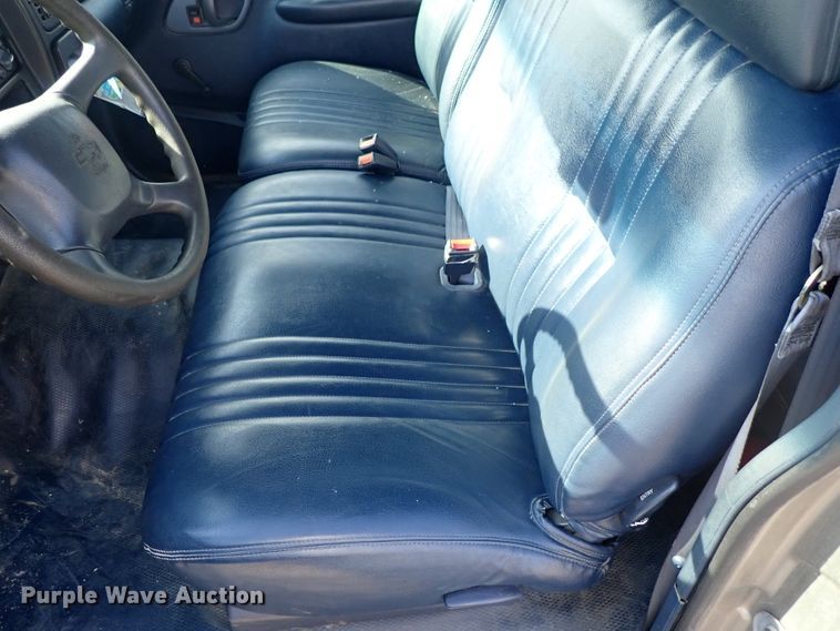 image for item DE1073 1998 Chevrolet C1500 Ext. Cab pickup truck