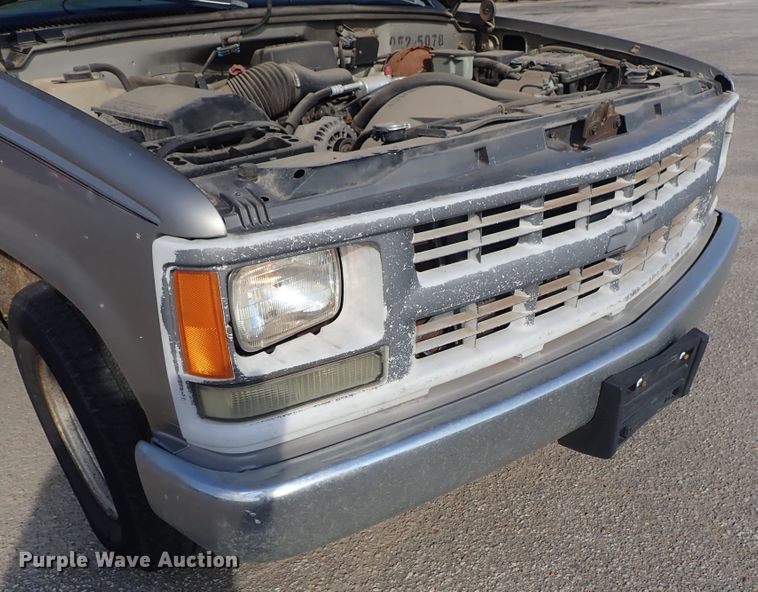 image for item DE1073 1998 Chevrolet C1500 Ext. Cab pickup truck