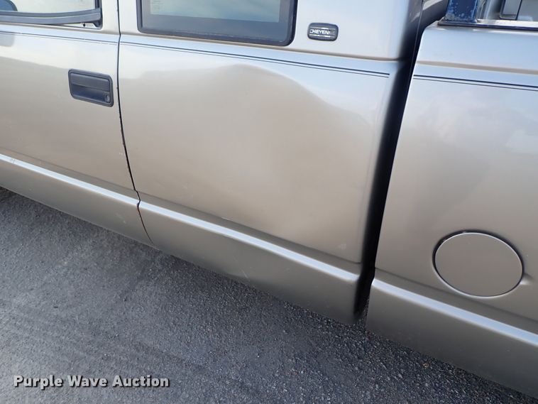image for item DE1073 1998 Chevrolet C1500 Ext. Cab pickup truck