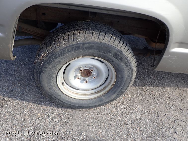 image for item DE1073 1998 Chevrolet C1500 Ext. Cab pickup truck