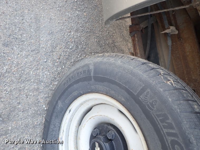 image for item DE1073 1998 Chevrolet C1500 Ext. Cab pickup truck