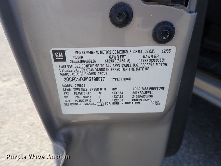 image for item DE1074 2006 Chevrolet Silverado 1500 pickup truck