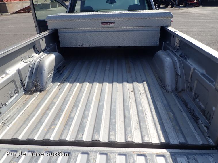 image for item DE1074 2006 Chevrolet Silverado 1500 pickup truck