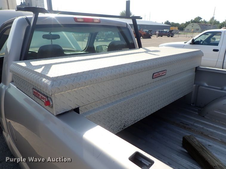 image for item DE1074 2006 Chevrolet Silverado 1500 pickup truck