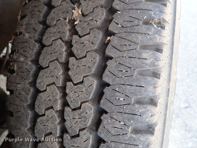 image for item DE1074 2006 Chevrolet Silverado 1500 pickup truck