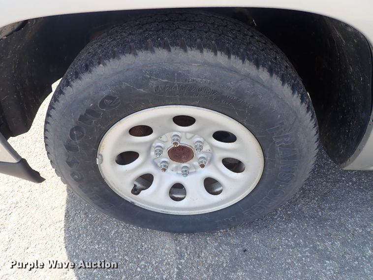 image for item DE1074 2006 Chevrolet Silverado 1500 pickup truck