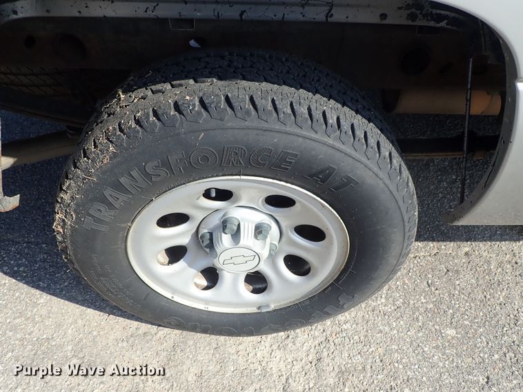 image for item DE1074 2006 Chevrolet Silverado 1500 pickup truck