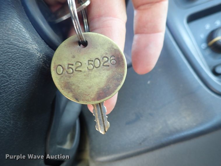 image for item DE1076 2006 Chevrolet Silverado 1500 pickup truck